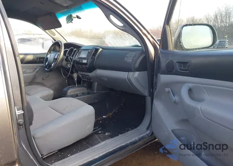 2014 Toyota Tacoma z USA, uszkodzony, nr VIN 5TFNX4CN8EX031723